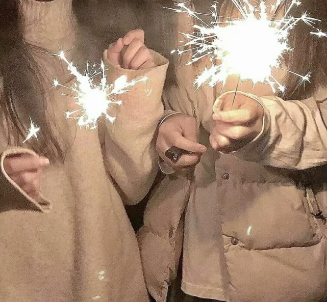 "专属跨年闺蜜头像"