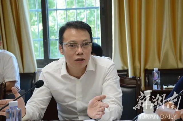 胡贺波当选为湘潭市人民政府市长,吴志雄,董巍,傅军,丁诚,周艳希