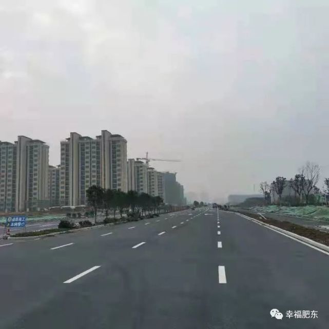 撮东路工程北起瑶岗路,南至宏图大道,设计为城市次干路,全长928m,红线