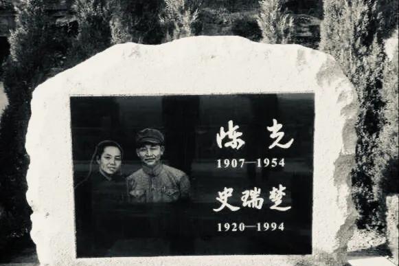 书归正传,陈光将军作为我军历史上有名的战将,他的前半生,确实是值得