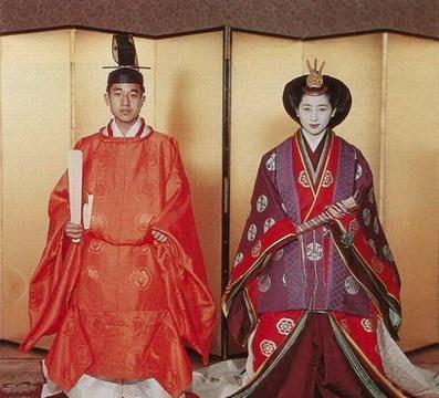 日本天皇为何能留存至今源自天照大神的传说贯穿整个民族信仰