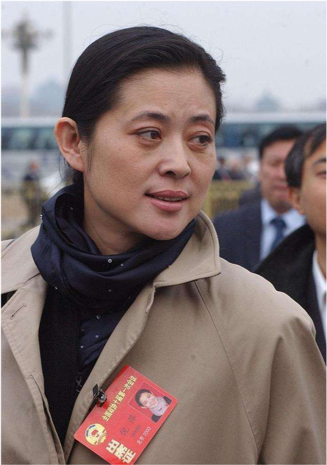 倪萍与父亲和解把母亲当孩子哄为子治病10年如今幸福美满