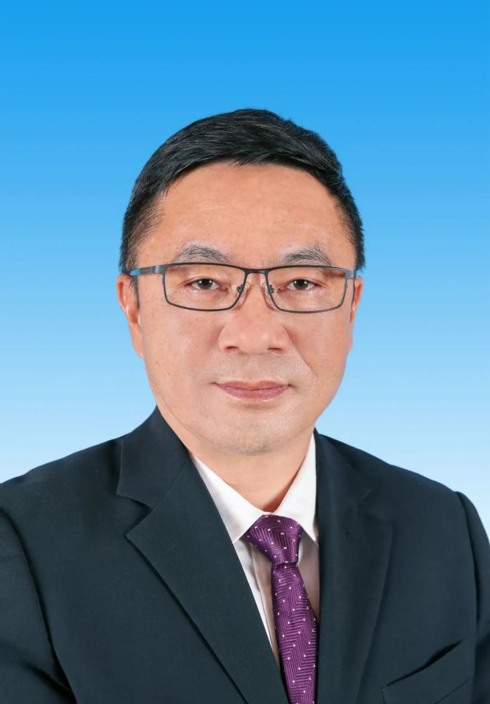 卢立武卢立武,男,汉族,1968年7月生,大学,文学学士,法学学士,中共党员
