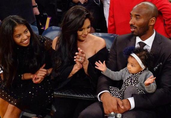 瓦妮莎近照曝光,气色红润走出阴霾,晒与科比