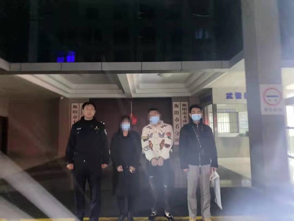 湖南一男子伙同前女友盗窃其现男友3万元两人被刑拘