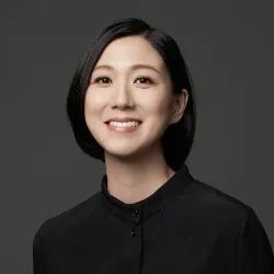 (马唯中)置业选址在港岛半山坚道名为万翠花园的楼盘.