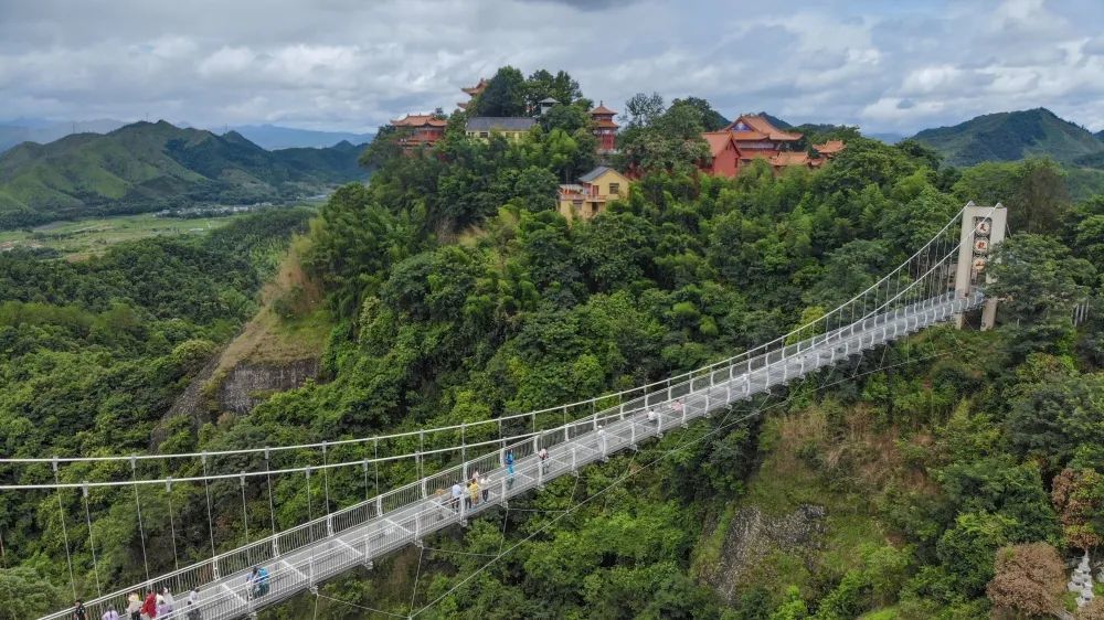 全南县天龙山景区成功创建省级生态旅游示范区