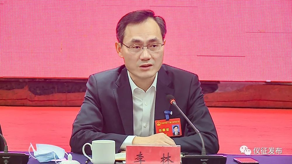 1月12日下午,市委副书记,代市长李林来到市政协工商联,无党派代表人士