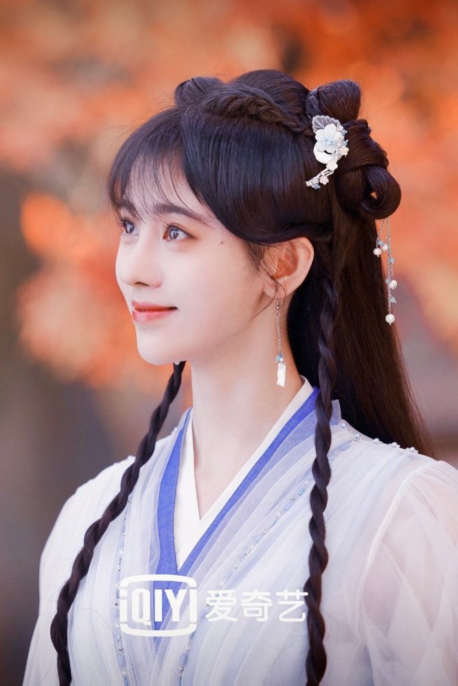 鞠婧祎花戎