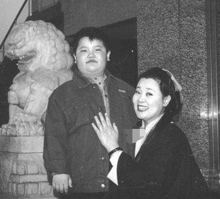 方青卓夺赵本山荧幕初吻偷户口本二婚嫁给沈小萌如今怎样了