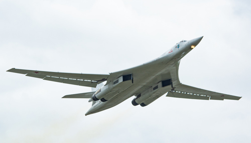 致命的白天鹅超越美国的俄罗斯武器之图160战略轰炸机