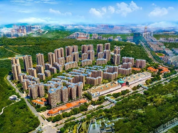 鸿荣源精耕三十载创见未来与城共荣