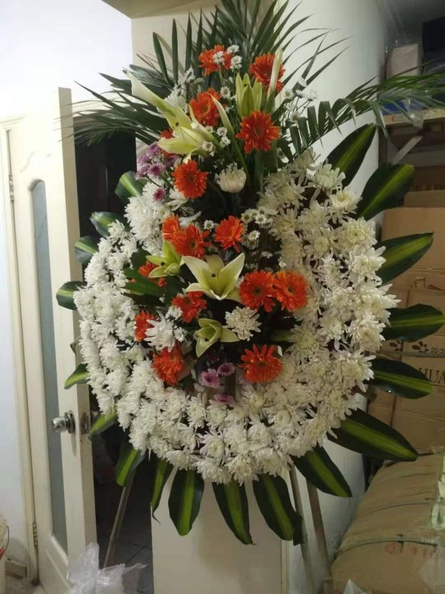 葬礼送花有什么考究?