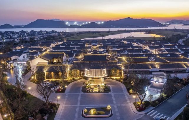 舟山绿城玫瑰园·桃源里酒店,是杭州