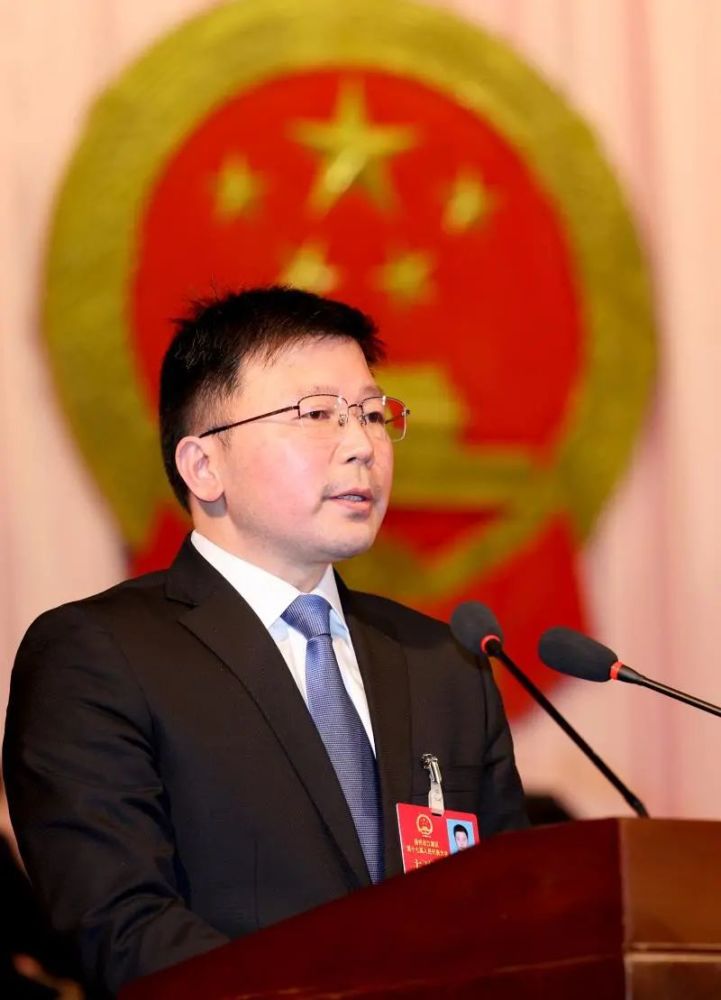 刚刚江都新一届人大政府领导班子选举产生