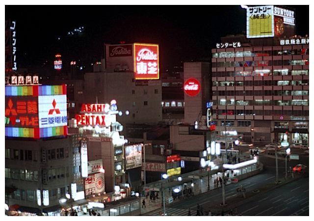 七十年代初日本街拍千万美元神户夜景东京银座购物丽人