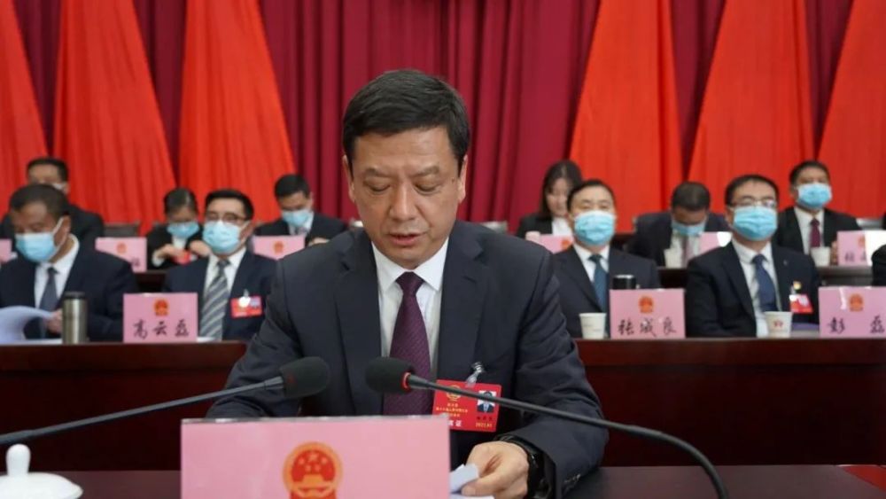 聚焦两会祝贺宾川县新一届县人大常委会县人民政府领导班子出炉