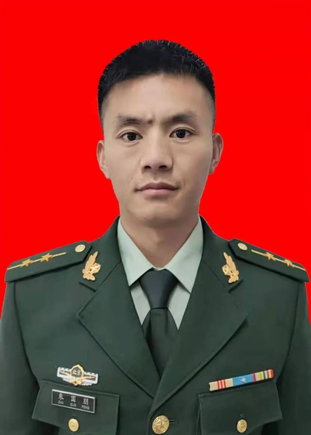 武警北京总队表彰第六届"十大精锐标兵"