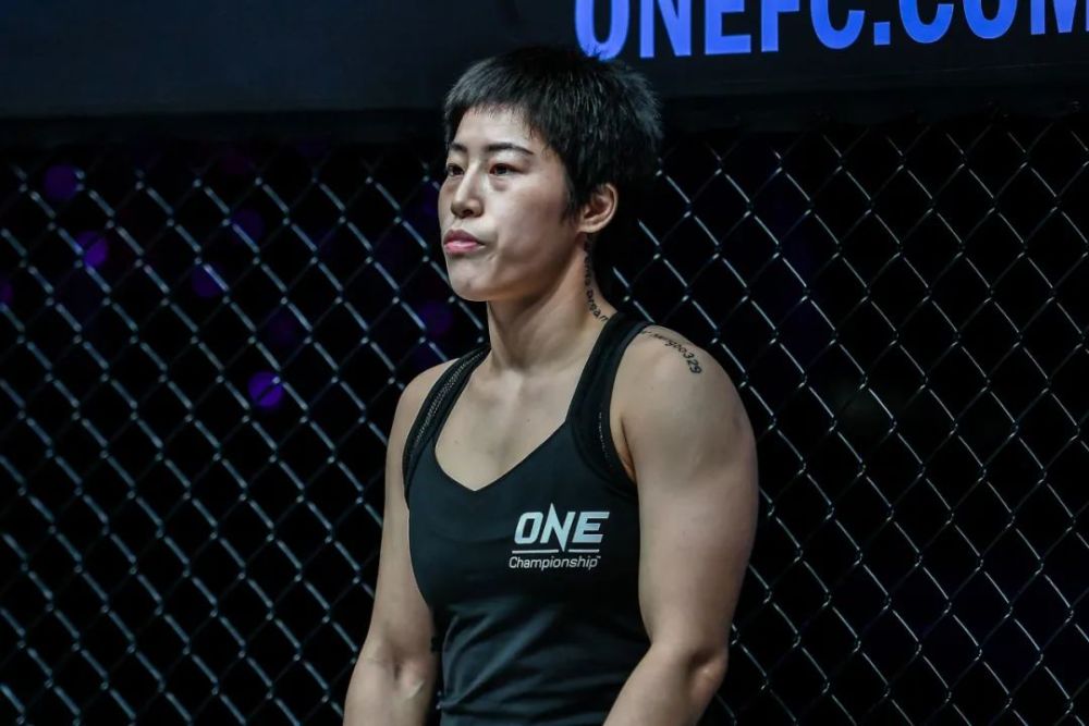 昨晚中国昔日mma女王遭逆转终结