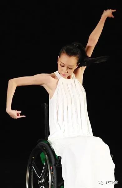 2008年刘岩摔成终身残疾让张艺谋愧疚一生郎昆却急于撇清关系