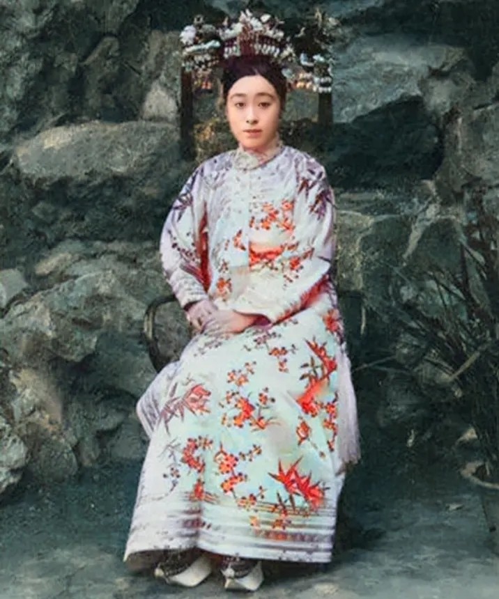 1903年,慈禧太后的御前女官,德龄公主一张珍贵的老照片.