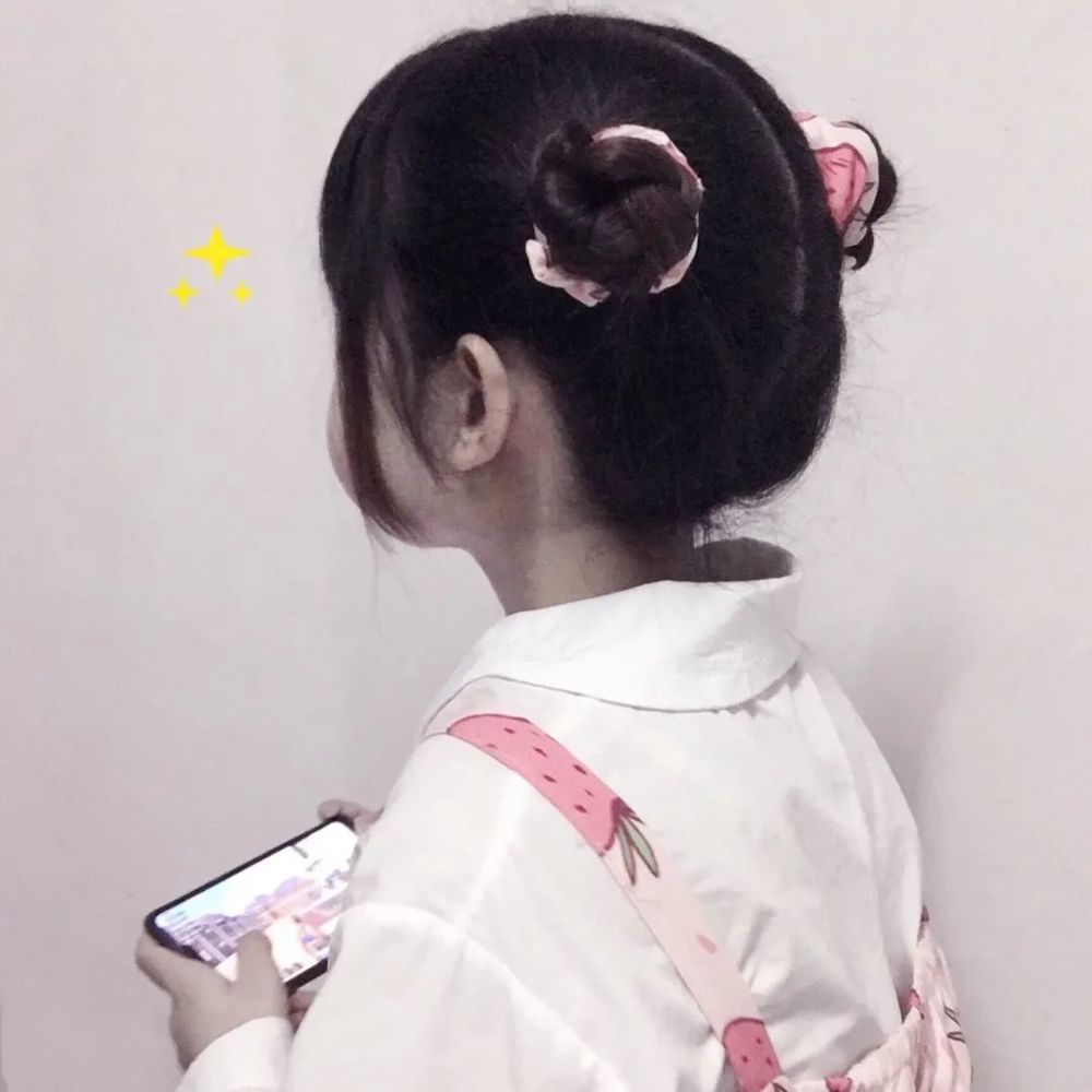 丸子头女生头像