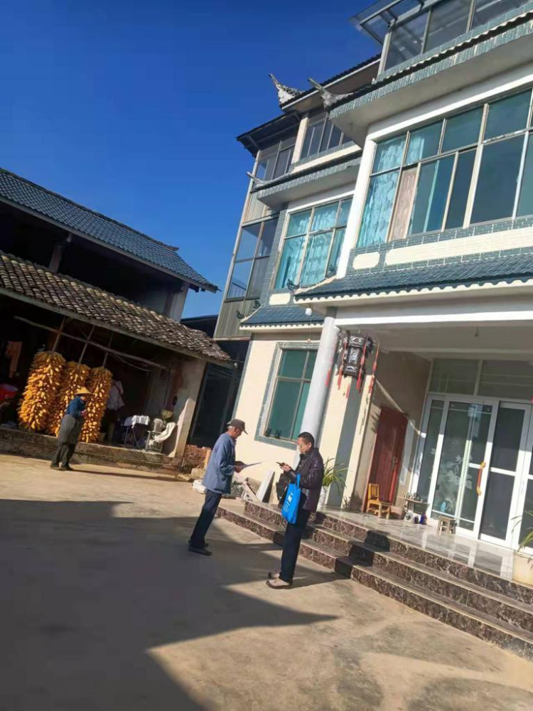 隆阳区西邑乡大庄村扎实开展房屋建筑和市政设施调查暨系统信息录入