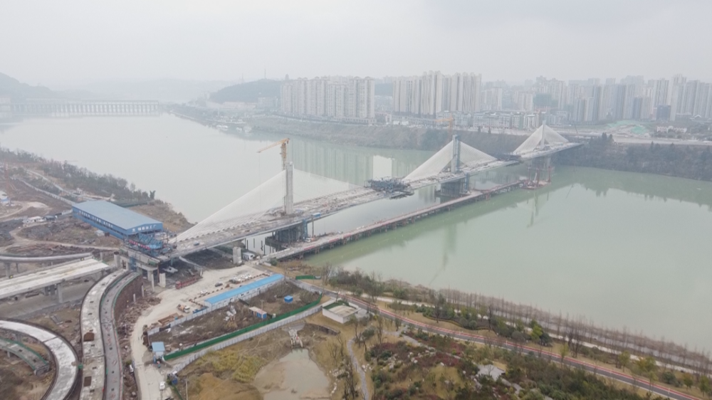 重磅南部嘉陵江三桥主桥三号墩边跨顺利合龙
