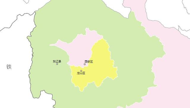 西安区和龙山区被东辽县包围.