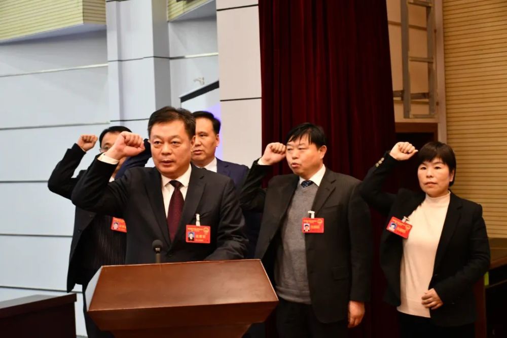 许超贤当选为县监察委主任,李作超当选为县人民法院