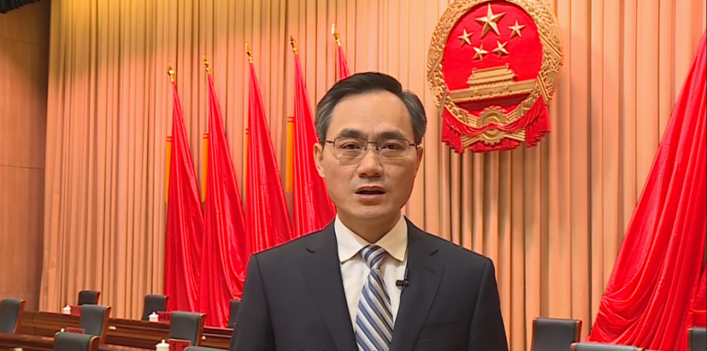 围绕新当选的仪征市人民政府市长李林市十七届人大一次会胜利闭幕,1月