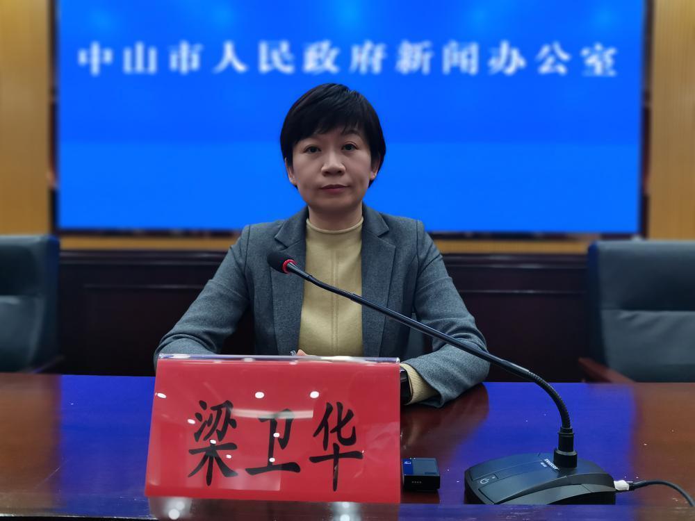 梁卫华介绍,1月15日,中山市在密接隔离人员中,新发现1例无症状新冠