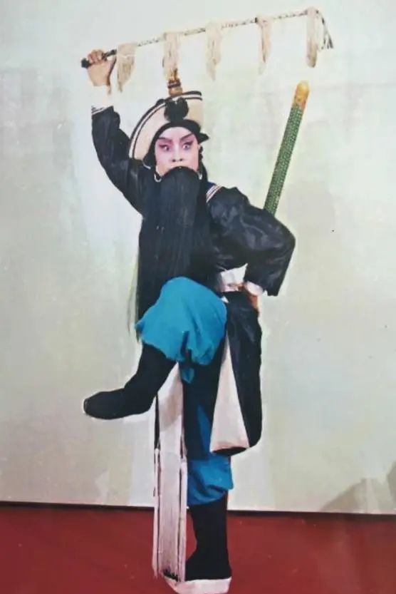 孔桂玲之《逃国》孔新晟《梅伯闯宫》孔桂玲《伍员逃国》编辑/刘军