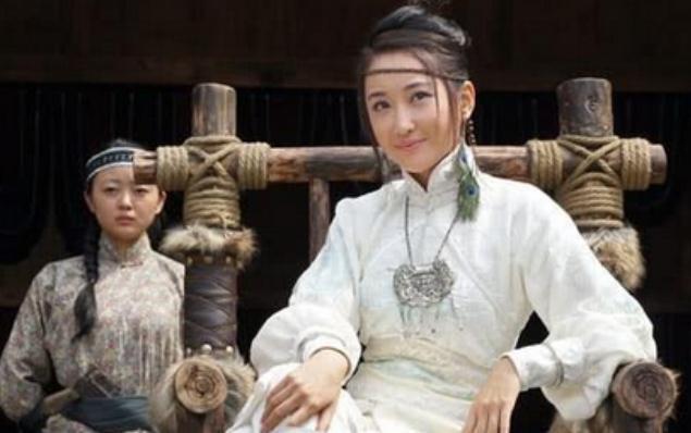 程莲珍一生的颠簸正是源于她的美丽,程莲珍1921年出生在贵州省长顺县