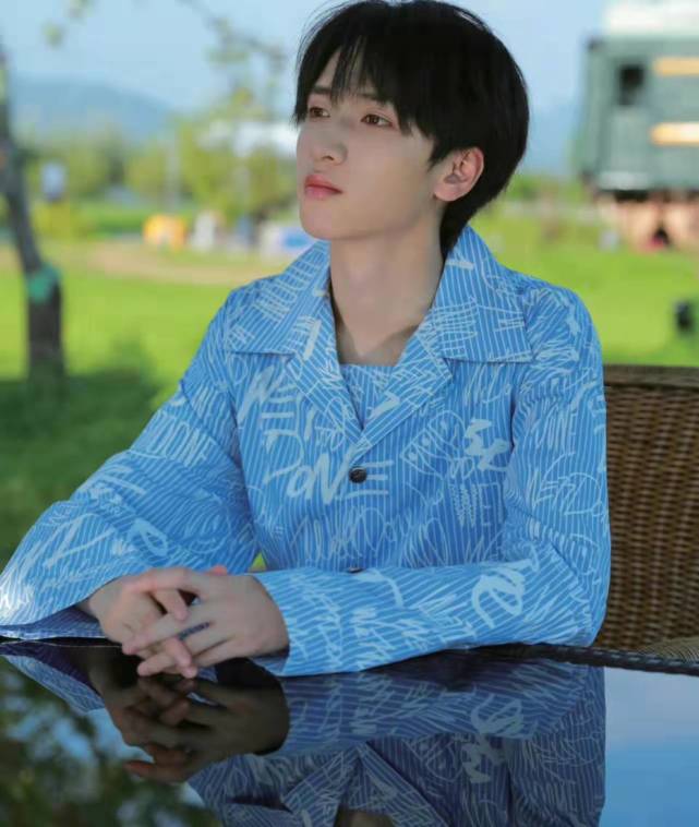 恭喜时代少年团严浩翔,《尾号6208》年度唱作歌曲top1!