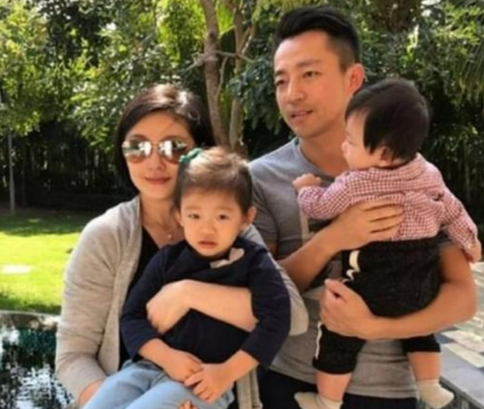 大s当众哭诉单亲妈妈太辛苦疑似后悔离婚网友放过汪小菲