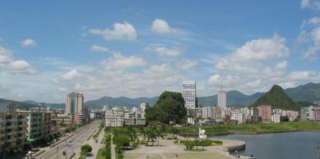 在云浮市还没有成立之前,云浮市区就是一个县城.