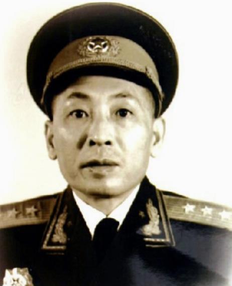 这座庙不供神仙只有27尊解放军烈士塑像匾额题字天下第一庙