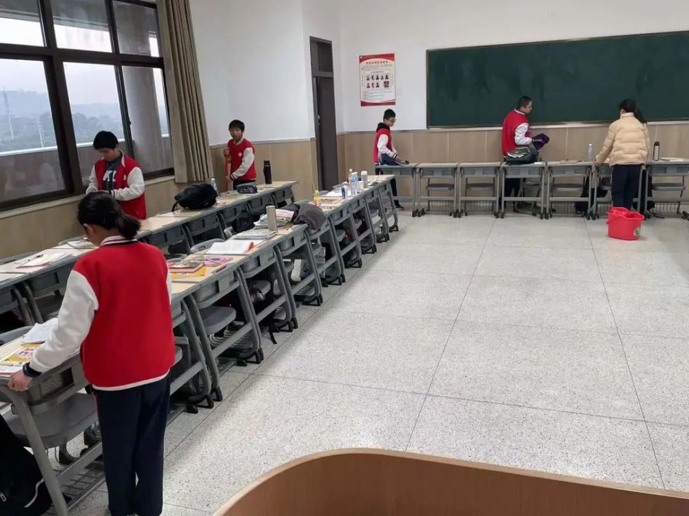 惠安亮亮中学初中学部举行20212022学年第一学期散学典礼