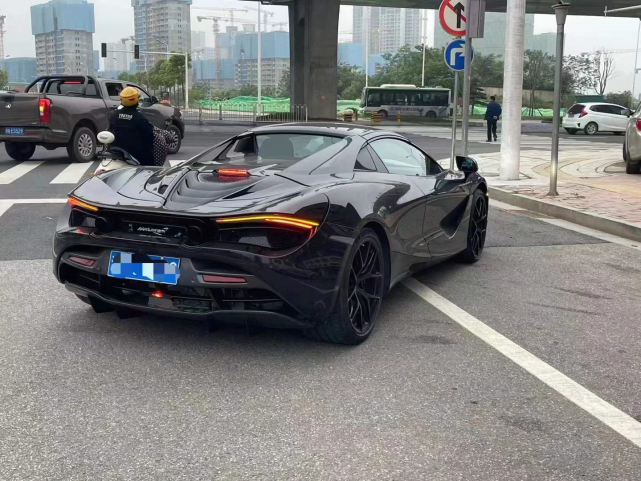 战斗民族心中与格调的完美融合,20年迈凯伦720s spider-性能版