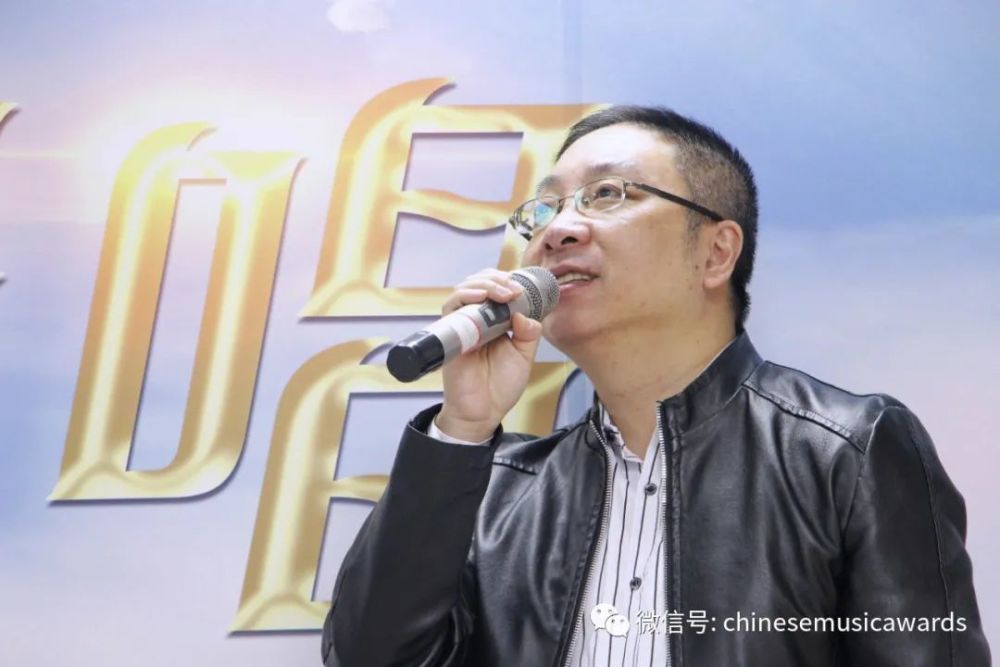 在云中亦可浪漫地歌唱