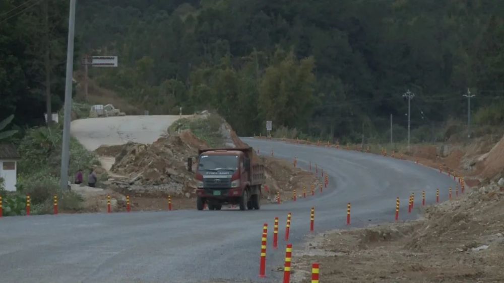 国道g355中华至赛洞路段现已通车