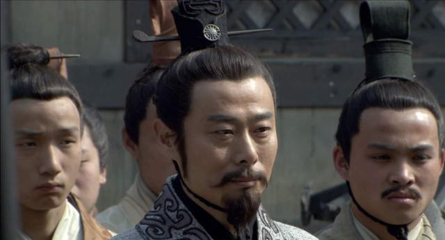 薛公田文的几个儿子还在那儿争夺遗产,可谓是悲哀至极.