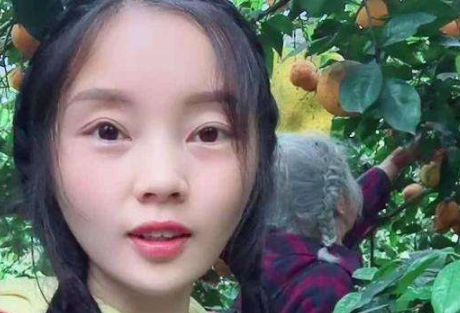 网红黄琴靠卖惨圈粉百万,有房有车离过婚还有男友,奶奶被过度消费