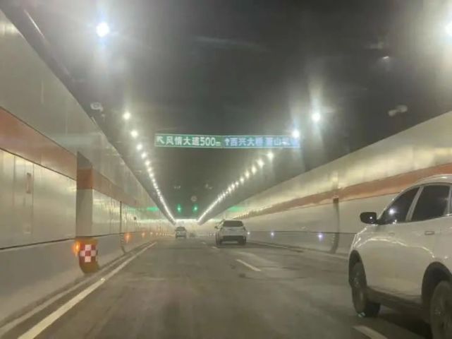 杭州江南大道隧道开通试运行