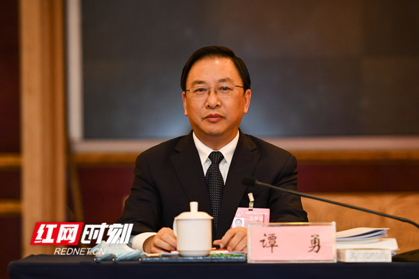两会专访丨谭勇:湘江新区力争2026年gdp超5000亿,挺进国家"第一方阵"