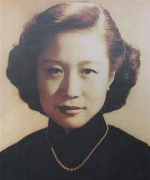 杜致礼1927年出生于陕西,因为父亲是一名军人,杜致礼从小和兄弟姐妹