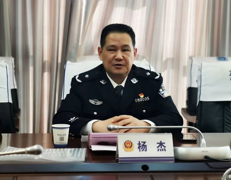 从优待警春节慰问送祝福浓浓关爱暖人心杨杰同志到芷江开展节前慰问