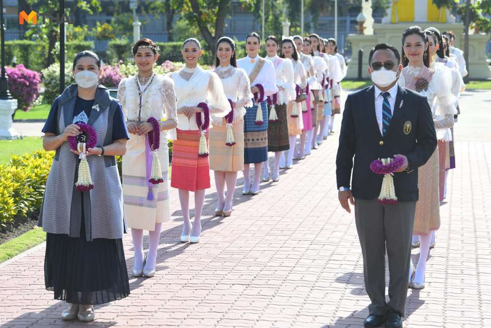 并参拜拉玛王朝六世王瓦