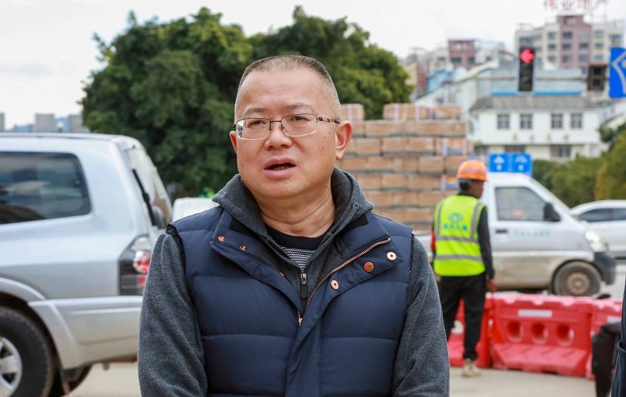 保山市人民政府常务副市长杜春强到隆阳区开展2022年春节送温暖慰问